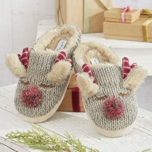 Coldwater Creek Women’s Reindeer Slippers Size 9 NWT